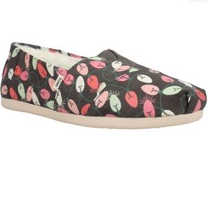 NWT Alpargata Christmas Lights Cozy Slip On Flats size 9 Glow in the dark